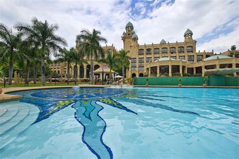 hotels in sun city west.